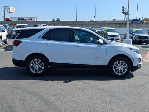 Used 2024 Chevrolet Equinox LT image 4