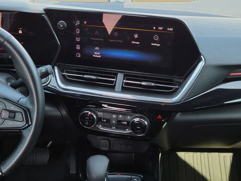 Used 2025 Chevrolet Trax RS w/ Driver Confidence Package FWD image 20