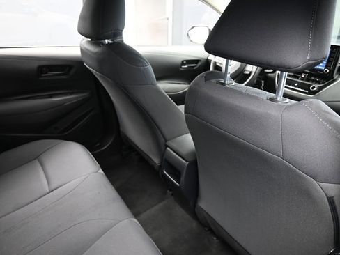 Used 2022 Toyota Corolla LE image 38