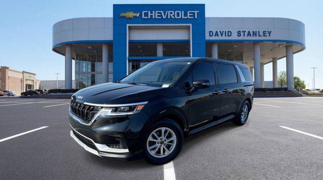 Used 2024 Kia Carnival LX FWD image 1