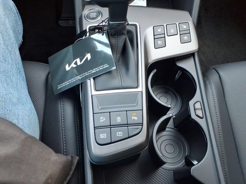 New 2026 Kia Sportage SX FWD image 17