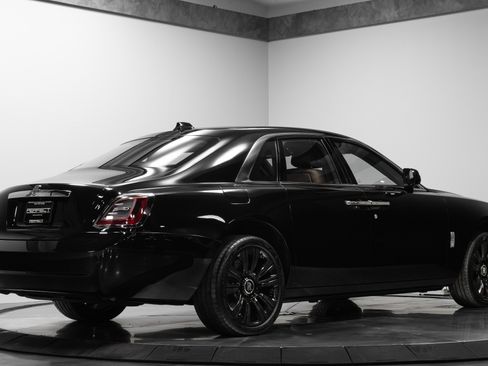 Used 2022 Rolls-Royce Ghost image 16