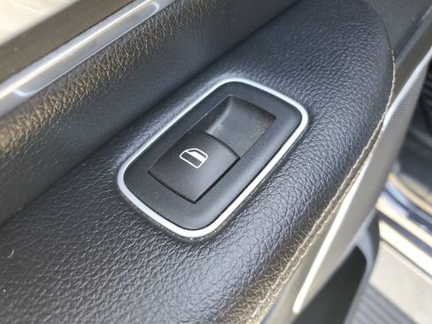 Used 2020 RAM 1500 Laramie RWD image 17