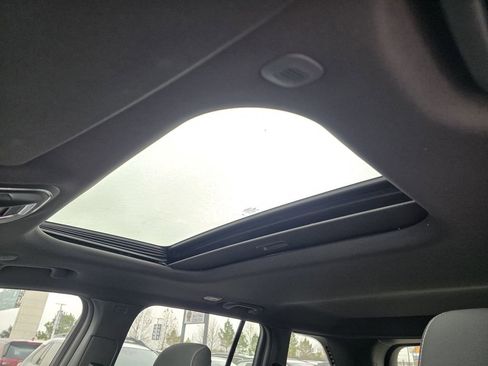 New 2025 Jeep Grand Cherokee Laredo X w/ Luxury Tech Group I RWD image 17