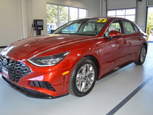 Certified 2023 Hyundai Sonata SEL FWD image 1