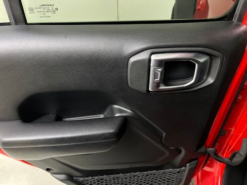 Used 2018 Jeep Wrangler Unlimited Sport S image 50