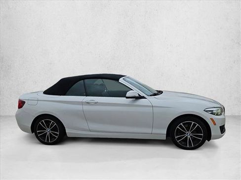 Used 2020 BMW 230i xDrive Convertible image 4