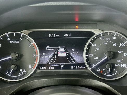 Used 2024 Nissan Rogue SV FWD image 19