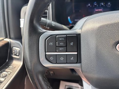 Used 2025 Ford F250 Lariat w/ Black Appearance Package AWD/4WD image 31