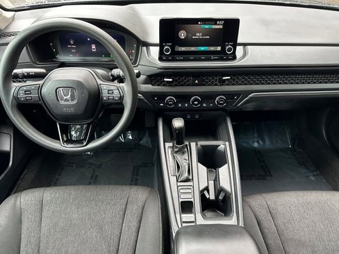 Used 2024 Honda Accord EX image 12