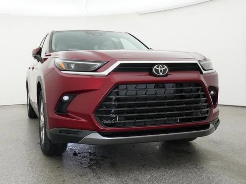 New 2026 Toyota Grand Highlander FWD image 30