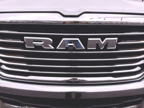 Used 2025 RAM 1500 Laramie image 31