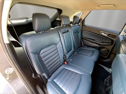 Used 2022 Ford Edge SEL w/ Sport Appearance Package AWD/4WD image 25