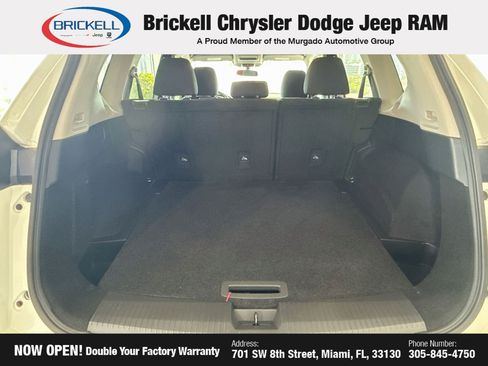 Used 2024 Nissan Rogue S AWD/4WD image 12
