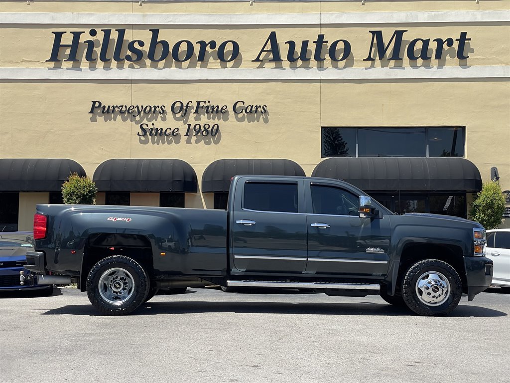 Used 2017 Chevrolet Silverado 3500 High Country w/ Duramax Plus Package AWD/4WD image 4