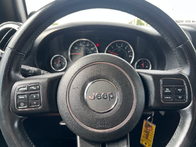 Used 2013 Jeep Wrangler Unlimited Sahara w/ Connectivity Group AWD/4WD image 26