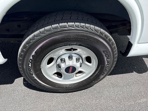 Used 2019 GMC Savana 2500 w/ Driver Convenience Package RWD image 11