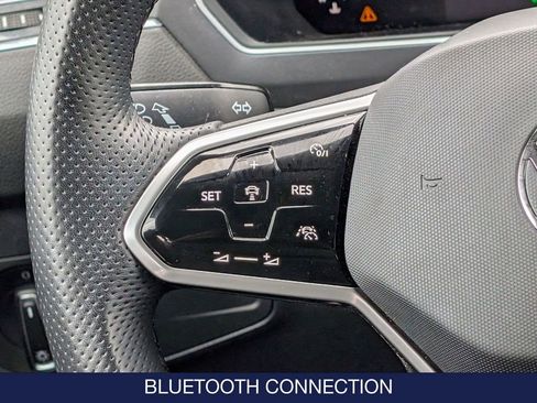 Used 2023 Volkswagen Tiguan SE R-Line image 20