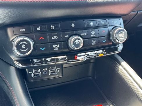 Used 2024 Dodge Durango GT AWD/4WD image 23