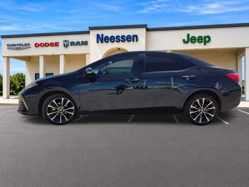 Used 2019 Toyota Corolla SE FWD image 4