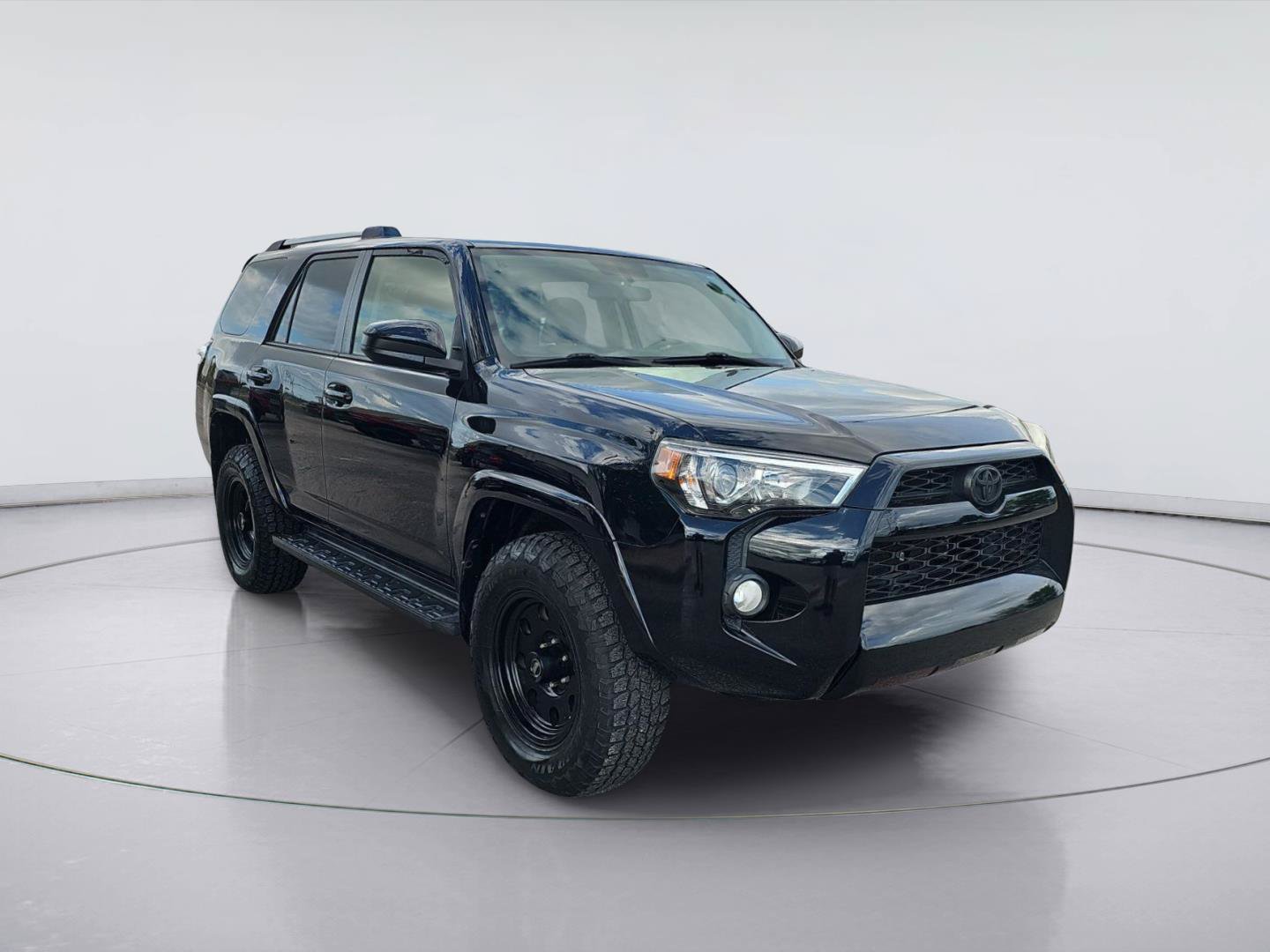 Used 2019 Toyota 4Runner SR5 AWD/4WD image 7