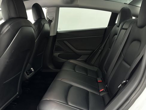 Used 2021 Tesla Model 3 Standard Range Plus image 27