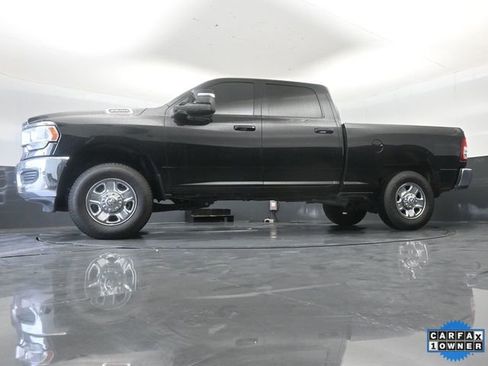 Used 2024 RAM 2500 Tradesman w/ Chrome Appearance Group AWD/4WD image 30