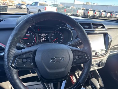 Used 2023 Chevrolet TrailBlazer RS w/ Convenience Package image 11