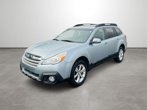 Used 2013 Subaru Outback 2.5i Premium AWD/4WD image 1