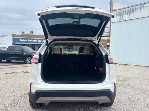 Certified 2024 Ford Edge SEL w/ Convenience Package image 5