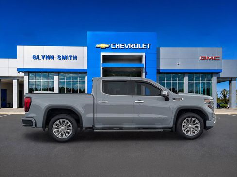 Used 2024 GMC Sierra 1500 Denali w/ Technology Package RWD image 7