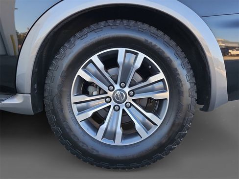 Used 2017 Nissan Armada SL image 8