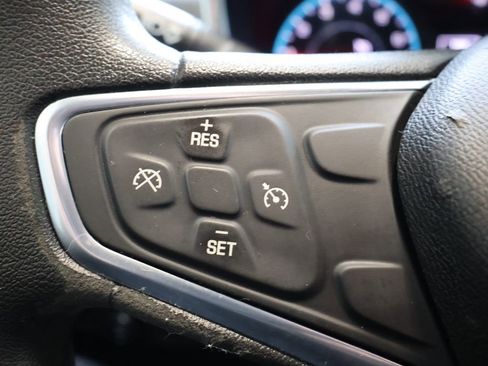 Used 2018 Chevrolet Equinox LT w/ LPO, Cargo Package FWD image 16