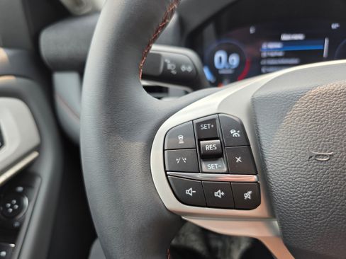 New 2026 Ford Explorer Active AWD/4WD image 16