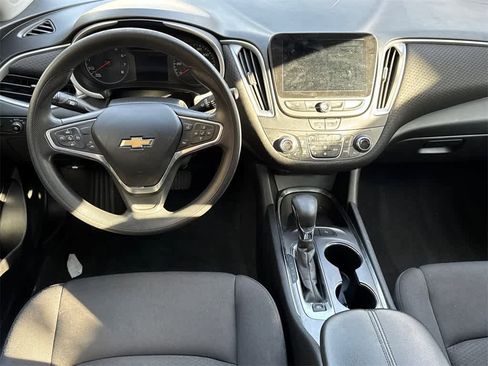 Used 2023 Chevrolet Malibu LT w/ Driver Confidence Package image 9