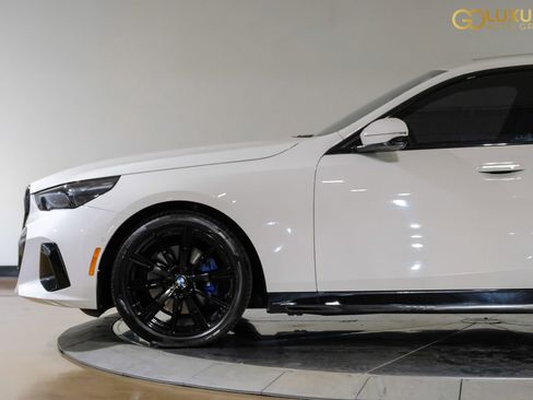 Used 2024 BMW 530i w/ M Sport Package RWD image 14