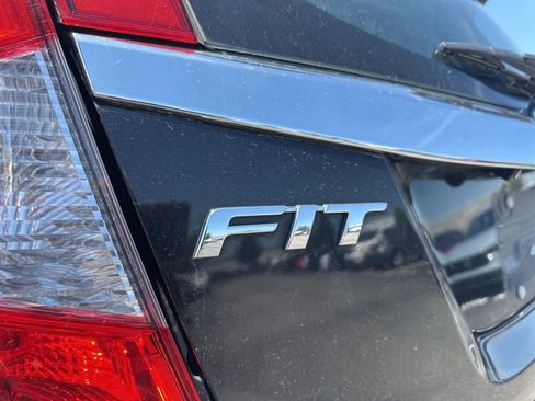 Used 2015 Honda Fit EX image 4