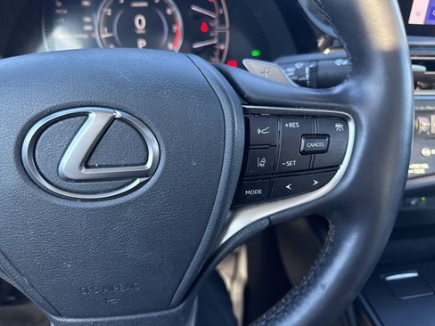 Used 2023 Lexus ES 250 w/ Premium Package image 21