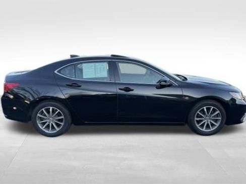 Used 2020 Acura TLX image 4