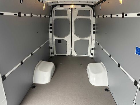 Used 2023 Mercedes-Benz Sprinter 3500 image 14