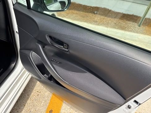 Used 2024 Toyota Corolla LE FWD image 14