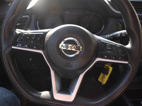 Used 2018 Nissan Rogue S AWD/4WD image 21