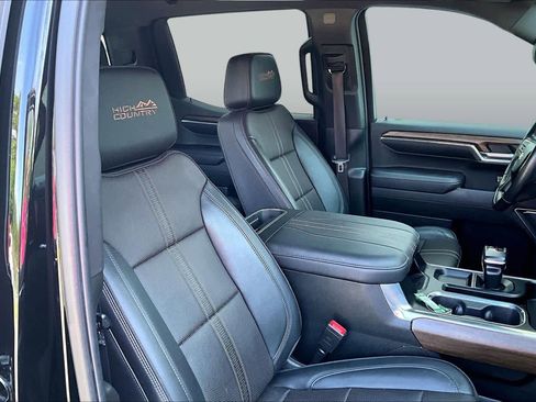 Used 2023 Chevrolet Silverado 1500 High Country RWD image 9