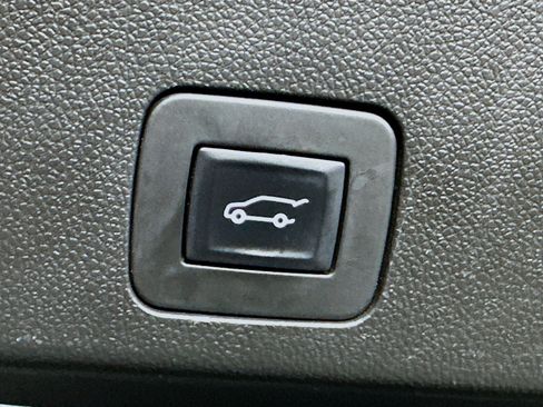 Used 2023 Buick Encore GX Select w/ Sport Touring Package image 27