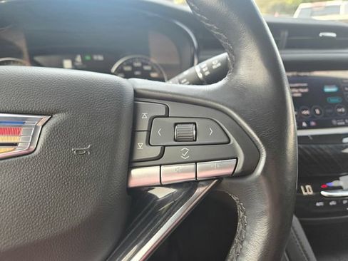 Used 2023 Cadillac XT6 Premium Luxury AWD/4WD image 24