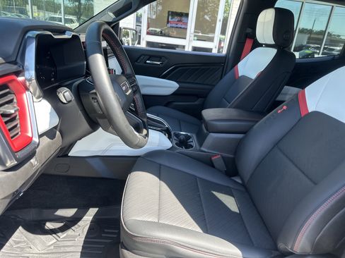 Used 2026 GMC Canyon AT4X AWD/4WD image 13