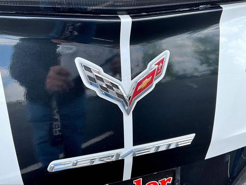 Used 2015 Chevrolet Corvette Stingray Coupe w/ 3LT Preferred Equipment Group image 20