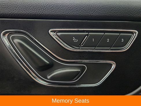 Used 2022 Lincoln Corsair AWD w/ Premium Package image 24