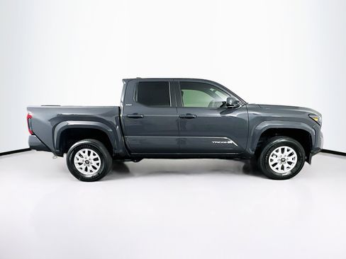 Used 2025 Toyota Tacoma SR5 image 10