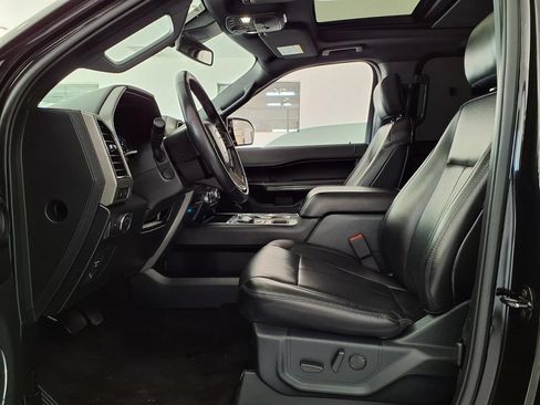 Used 2020 Ford Expedition XLT w/ Equipment Group 202A RWD image 5